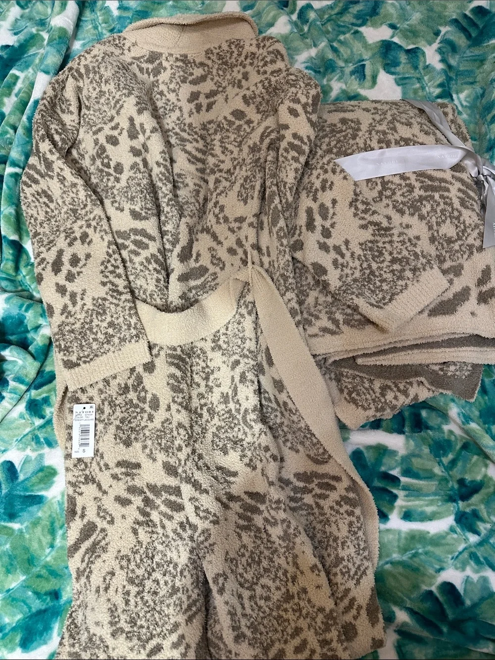 Super Soft Natori Robe(S)& Blanket,New